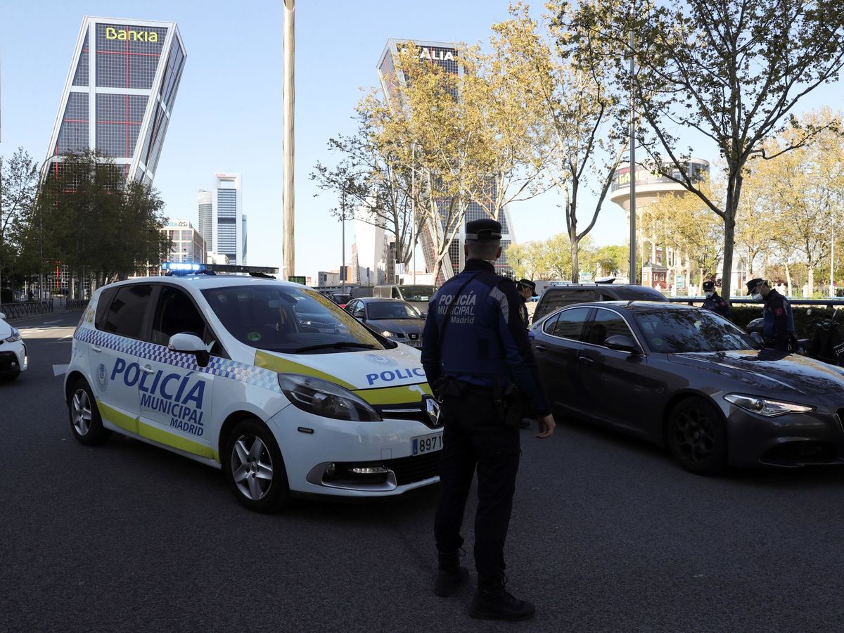 Foto: Agentes de la Policía Local en Madrid. (EFE)