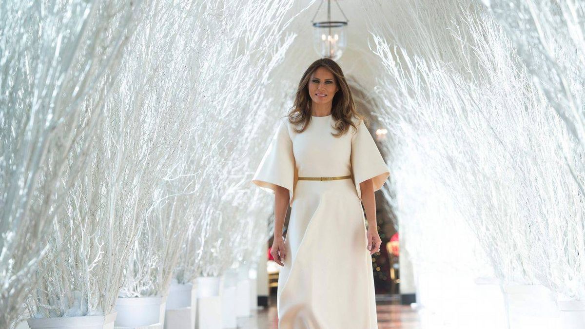 Melania Trump y su sobredosis de espíritu navideño: llena la Casa Blanca de árboles