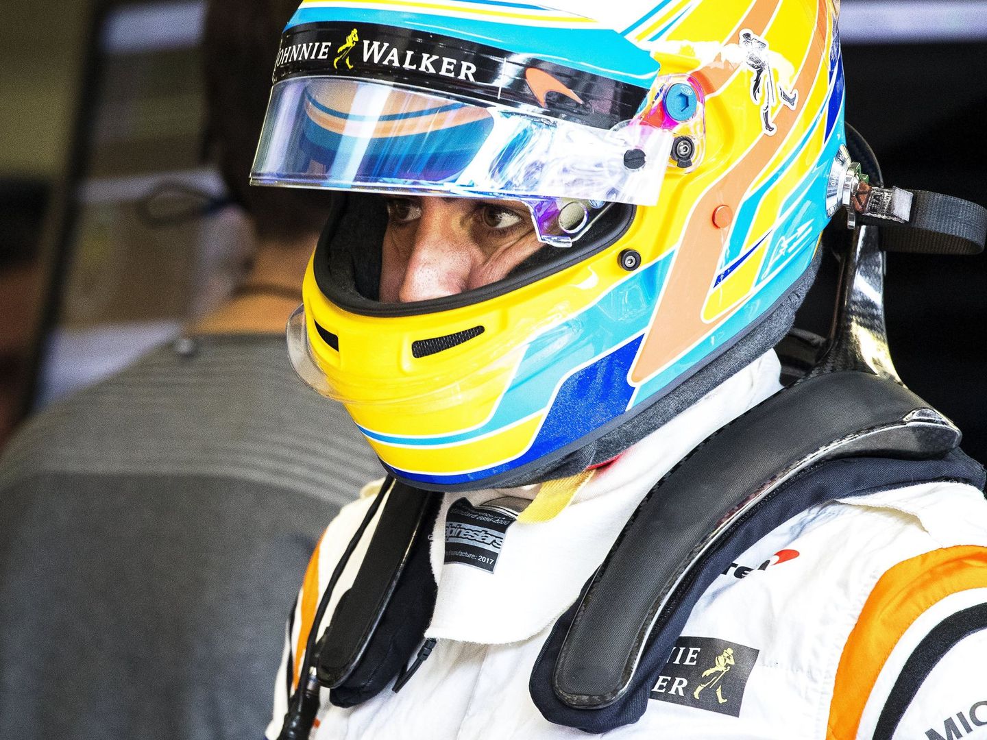 Fernando Alonso ayudará a Stoffel Vandoorne igual que hizo el belga con él en Spa. (EFE)
