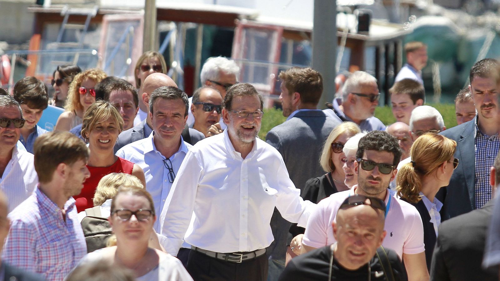 Foto: Mariano Rajoy junto a la candidata al Congreso por Baleares, Teresa Palmer. (EFE)