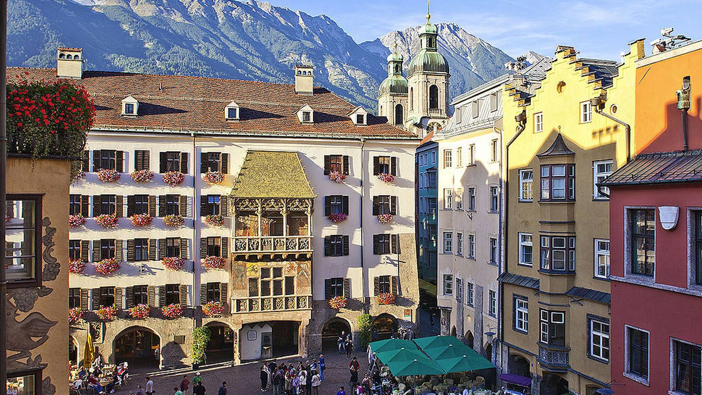 En la capital del Tirol se pasa del centro histórico medieval a la alta montaña en menos de media hora. (Foto: Innsbruck Tourismus)