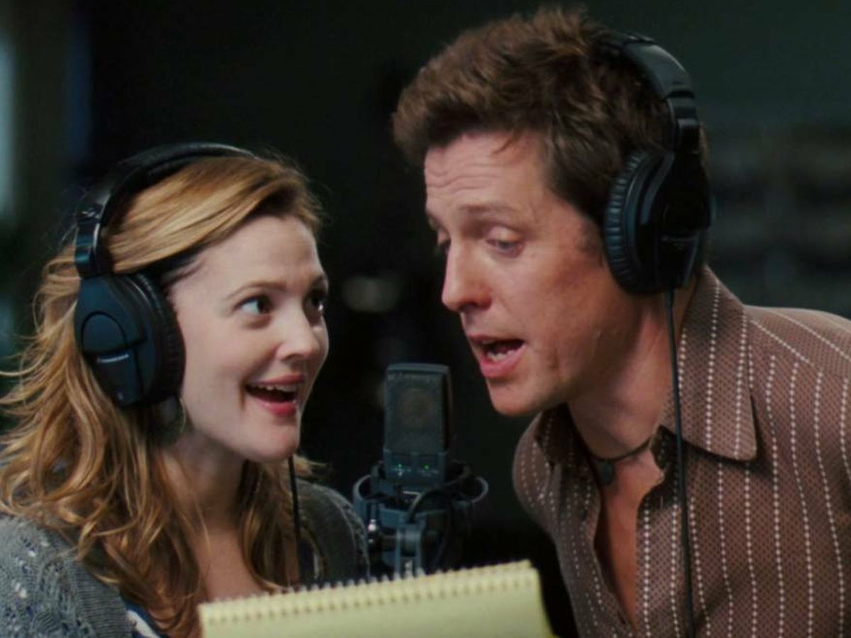 Foto: Drew Barrymore y Hugh Grant en la película 'Tú la letra y yo la música' (Warner Bros)