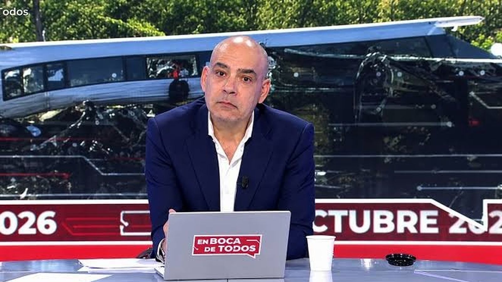 Nacho Abad se derrumba en Cuatro: rompe a llorar al cierre de 'En boca de todos' tras una mañana desgarradora por el accidente de tren en Toledo