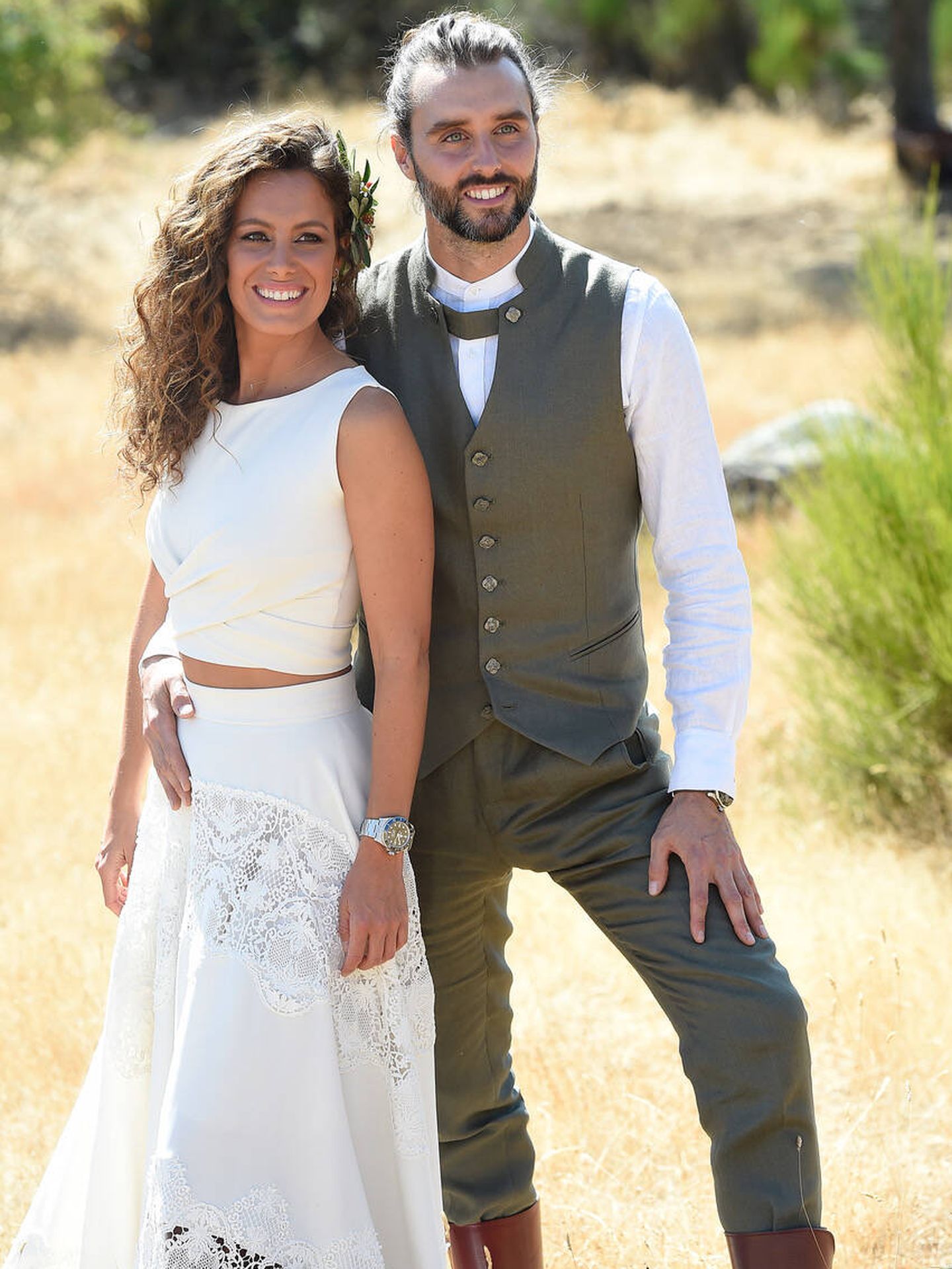 Laura Madrueño y Álvaro Puerto, en su boda campestre. (Cortesía)