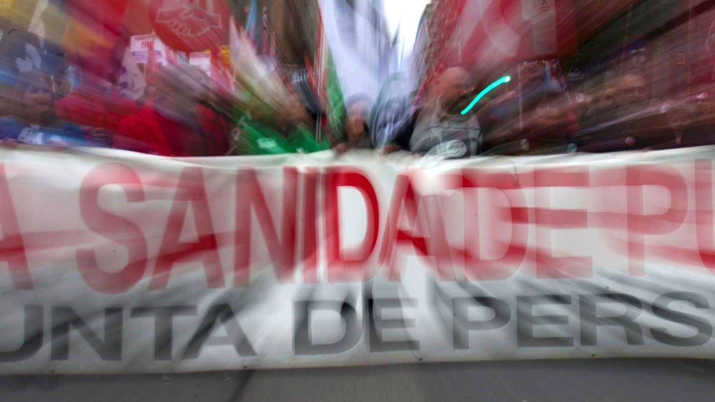 Manifestación por la sanidad pública en Vigo (EFE)
