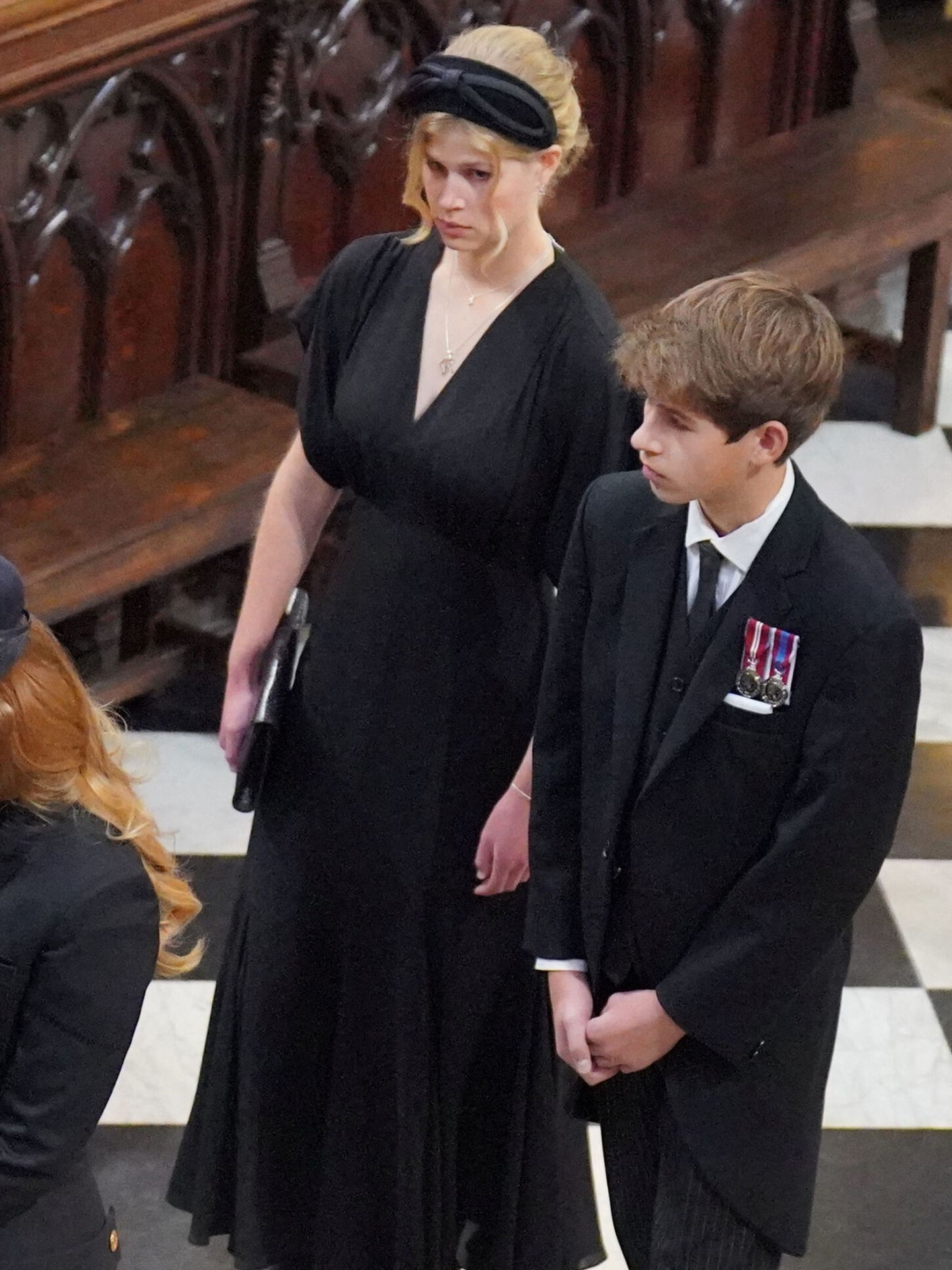 Lady Louise y James, conde de Wessex, en el funeral de Isabel II. (Reuters/Pool/ Dominic Lipinski)