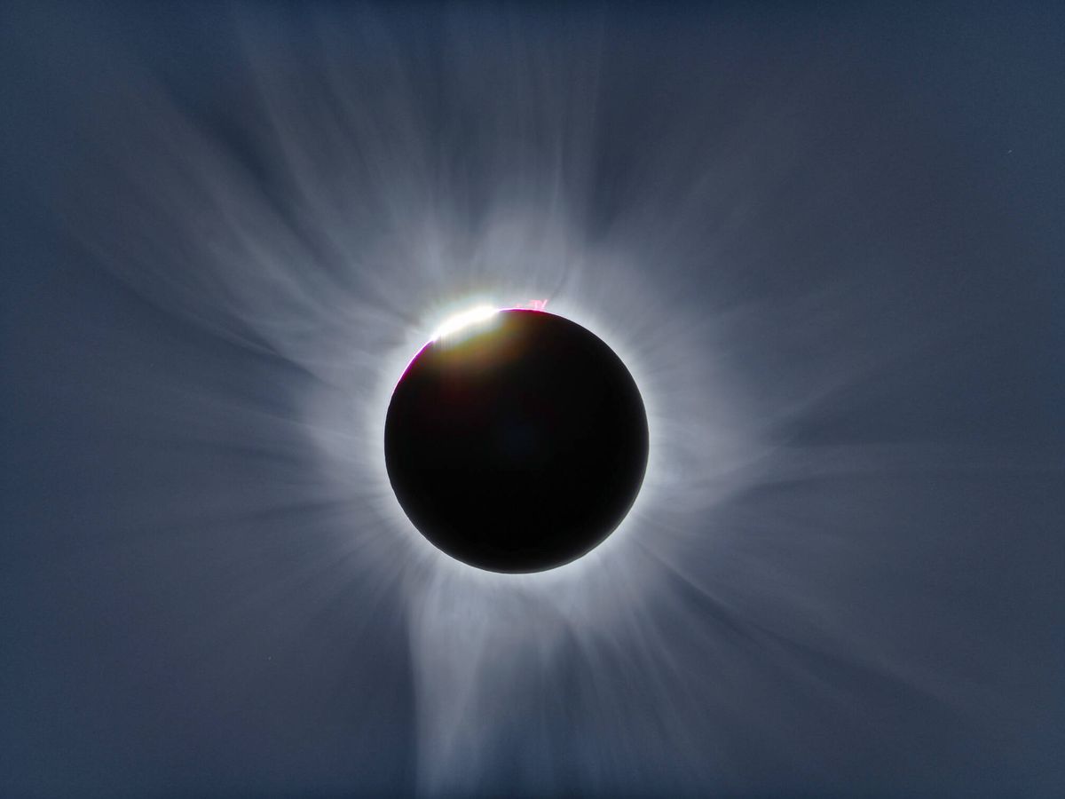 Foto: Así es como se ve un eclipse solar total (Óscar Martín Mesonero)
