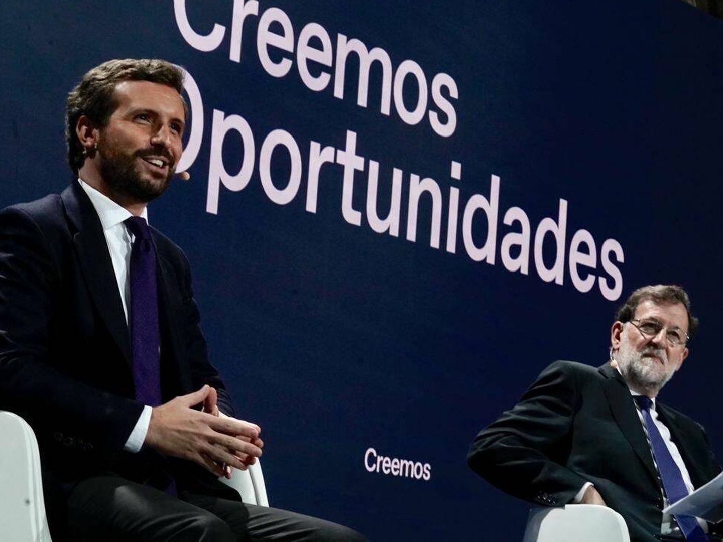 Pablo Casado y Mariano Rajoy, en la inauguración de la convención. (David Mudarra)