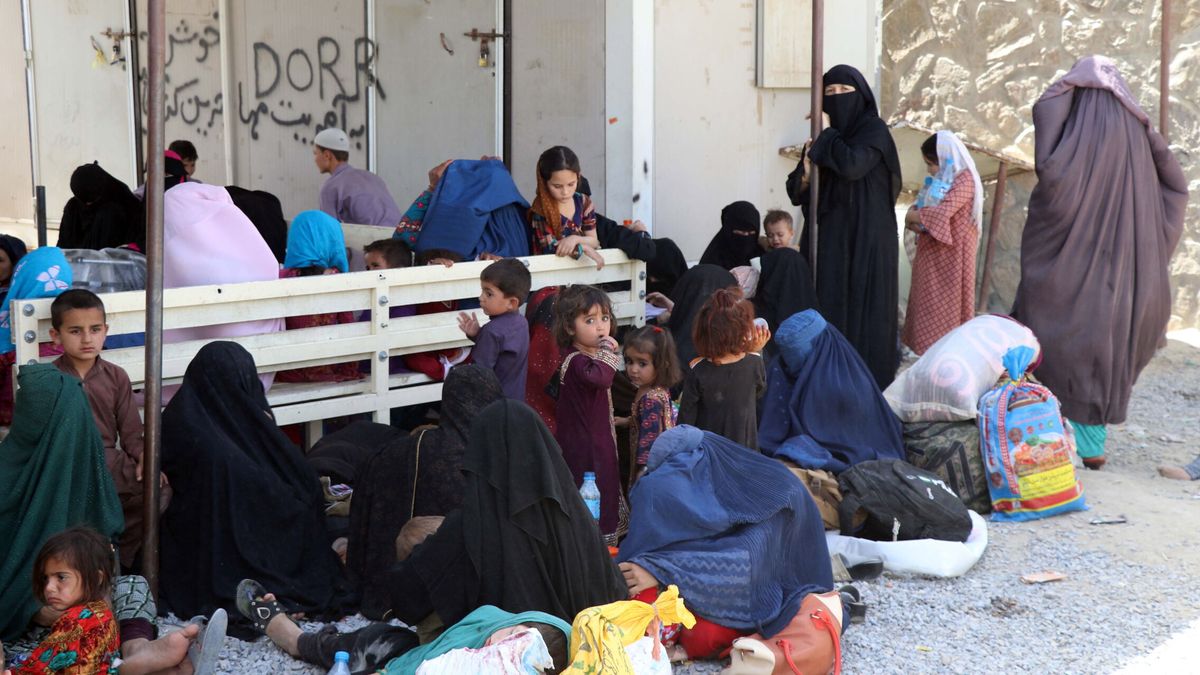 "Sacadnos de aquí o matadnos": no es Europa, a los refugiados afganos no los quieren ni en Pakistán
