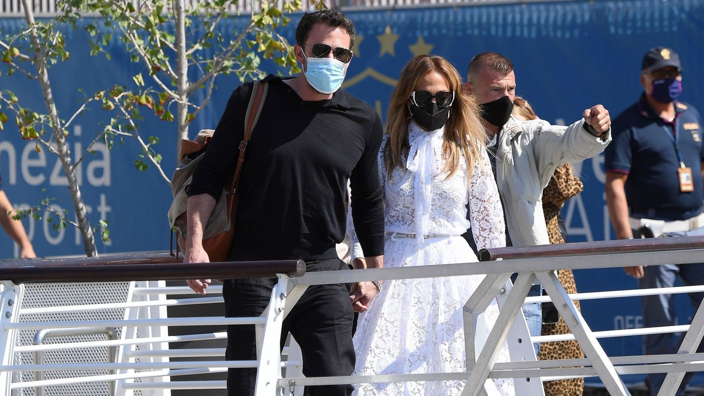 Ben Affleck y Jennifer Lopez, en Venecia. (EFE)