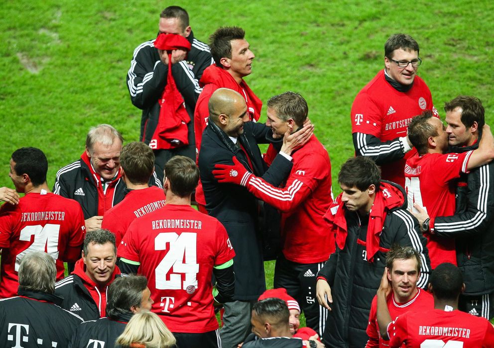 Foto: Guardiola consiguió el título de Bundesliga más precoz de la historia (EFE).