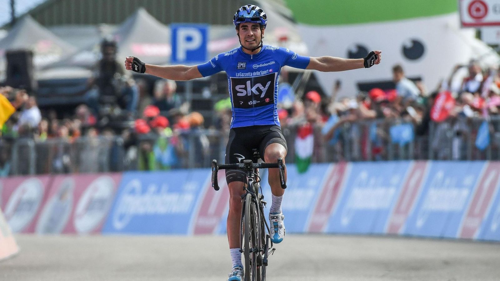 Mikel Landa, en su época como ciclista del Sky en el Giro de 2017. (EFE), 