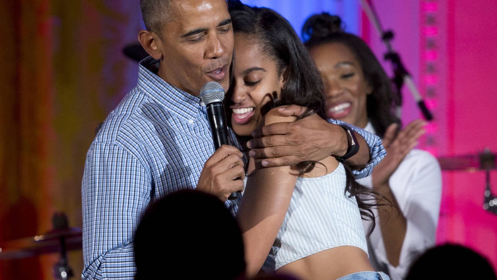 Foto: Obama abrazando a su hija Malia 