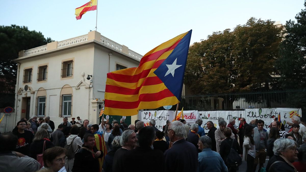 Moody's alerta del riesgo de impago de familias y pymes catalanas con una DUI