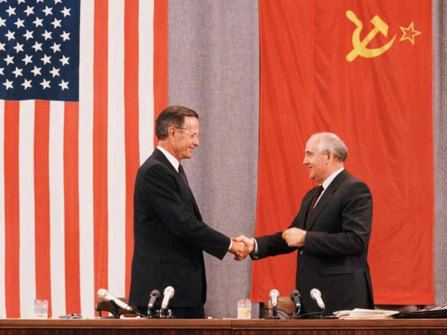 George Bush y Mijaíl Gorbachov.