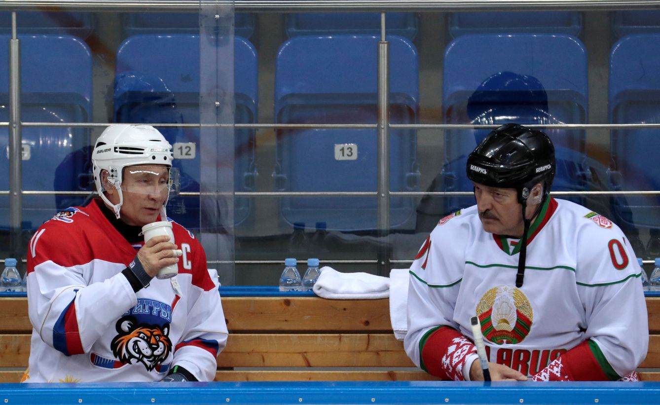 Vladimir Putin y Aleksandr Lukashenko. (Reuters)