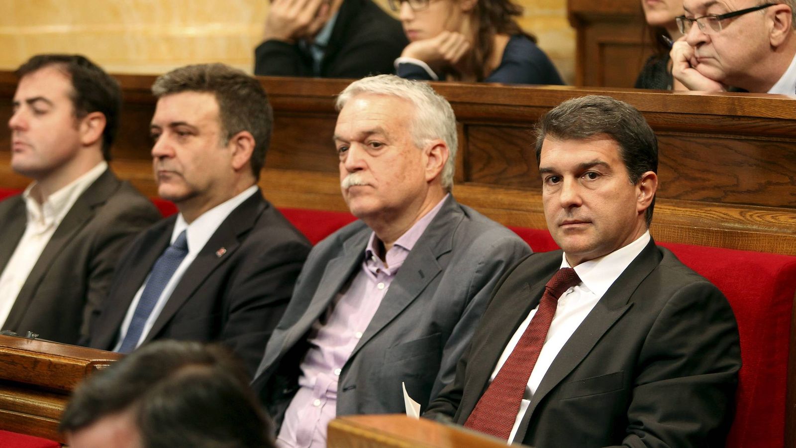 Joan Laporta, acompañado por sus entonces compañeros de partido, entre ellos, Uriel Bertran (izquierda). (EFE/ Andreu Dalmau)