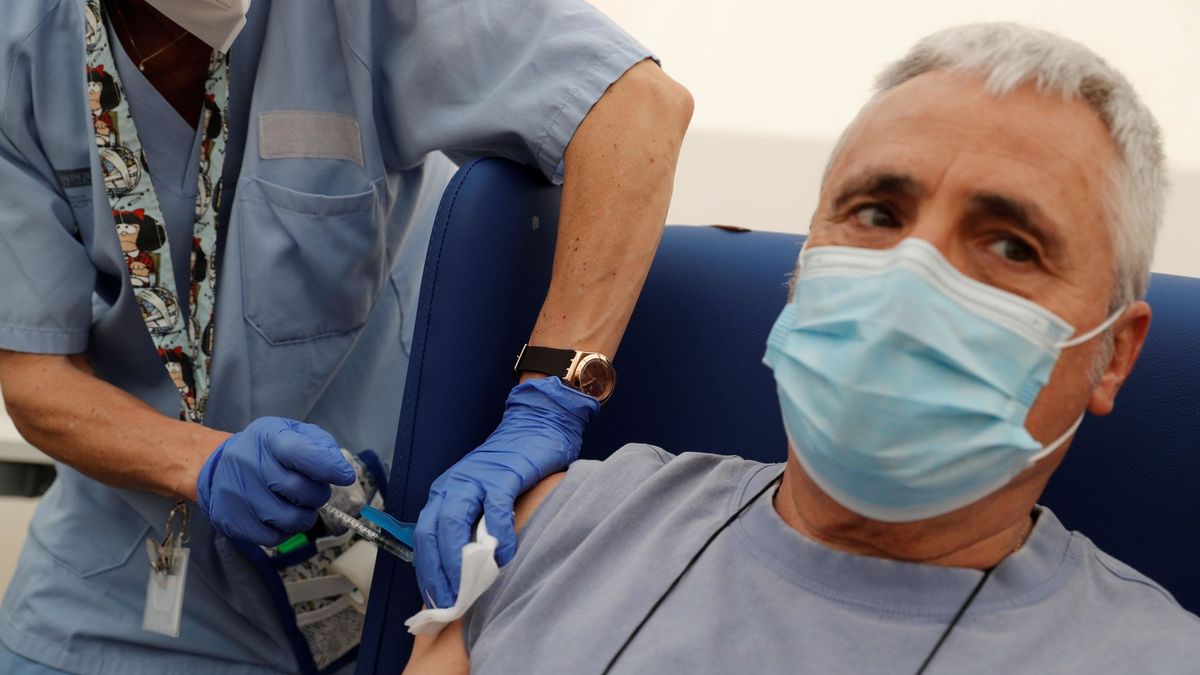 Sube hasta el 82,8% los españoles dispuestos a vacunarse contra el covid-19, según el CIS