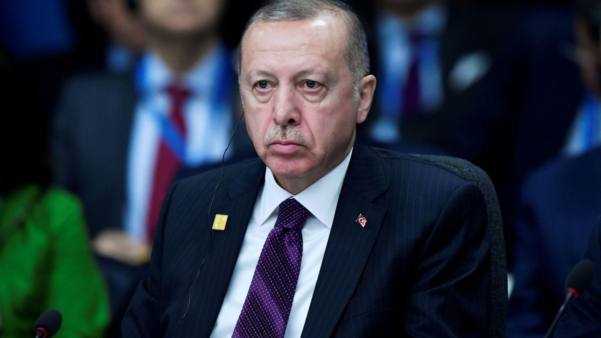 Erdogan advierte a Trump de que podría cerrar la base aérea de EEUU en Turquía 