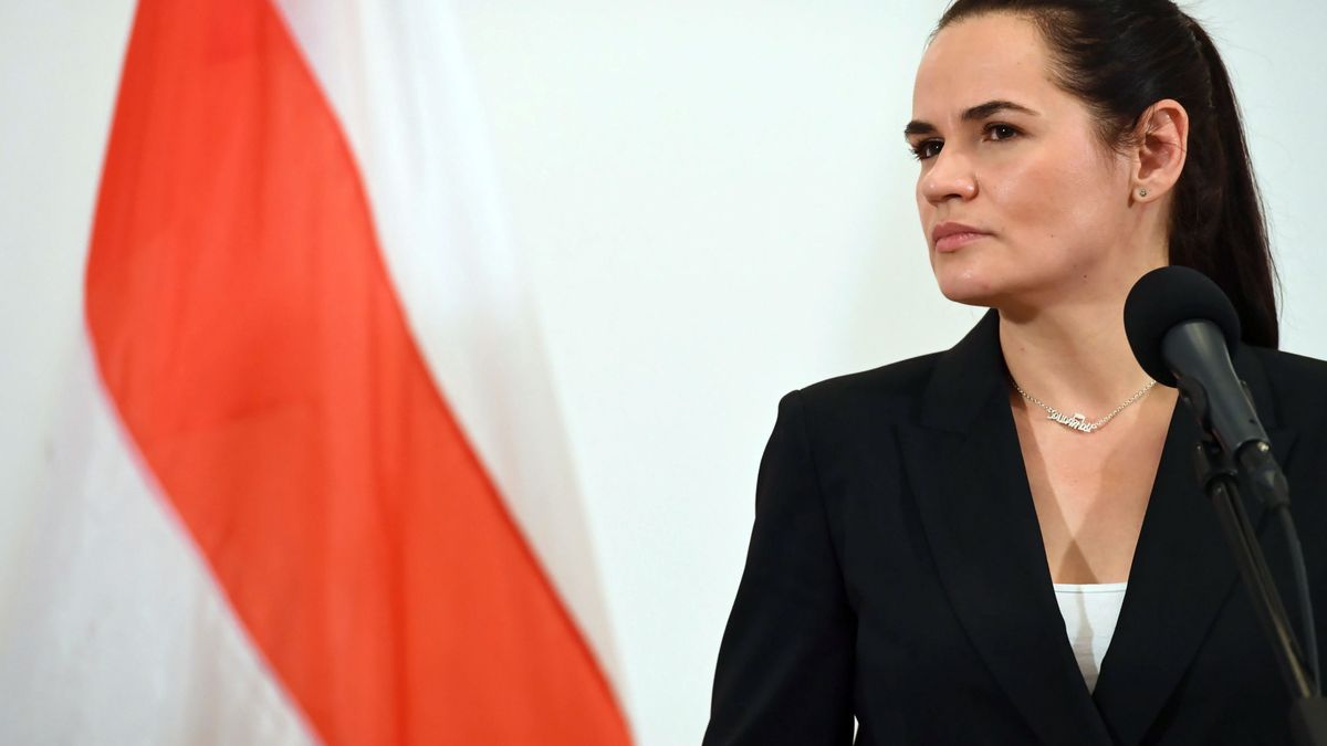 La mujer que lidera la oposición en Bielorrusia desde el exilio