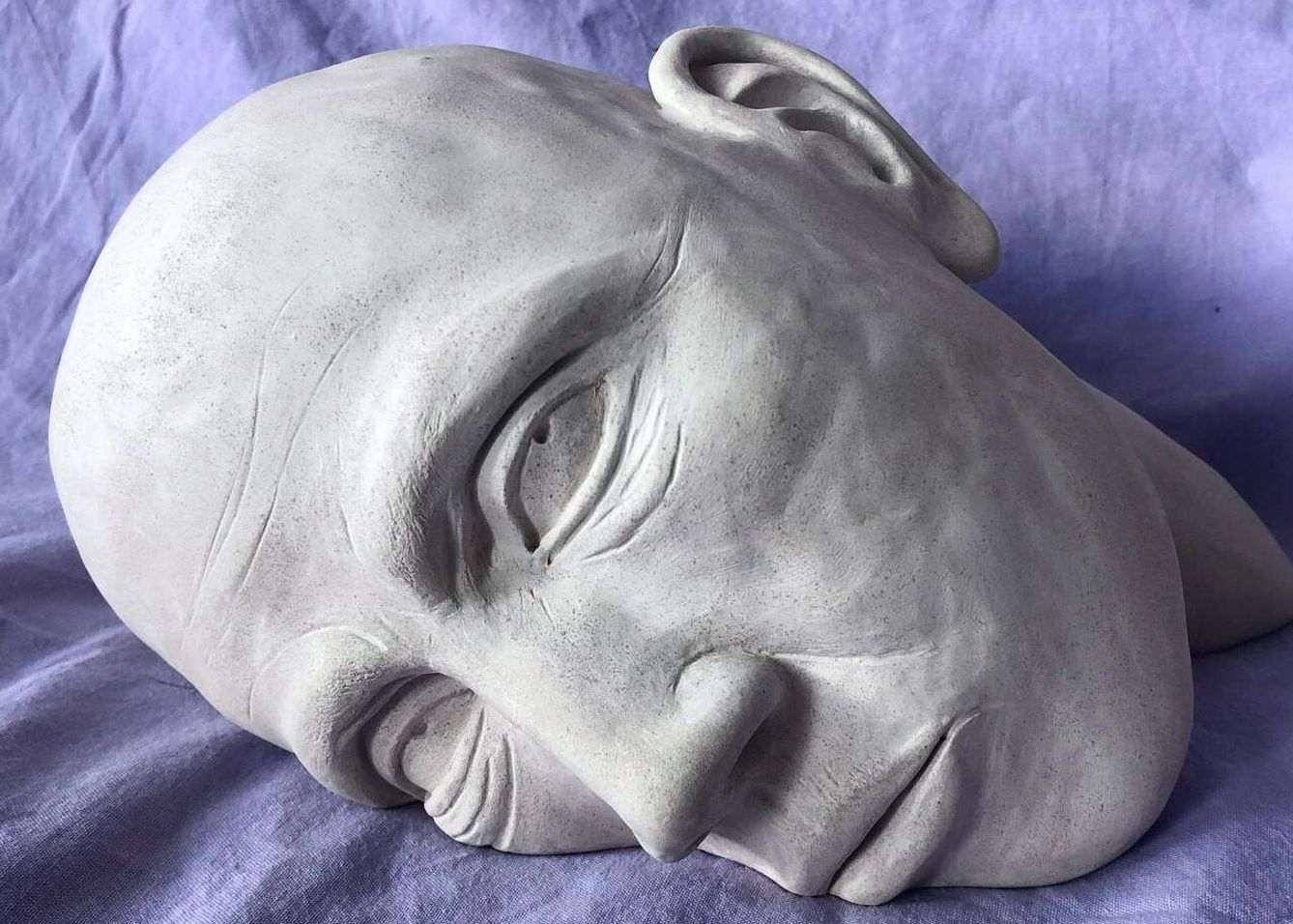 Una cabeza de cerámica realizada por Julia Pérez. (Cedida)