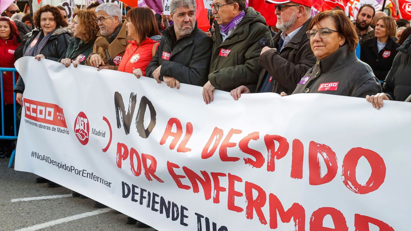 Los sindicatos protestan por los despidos que permite la reforma laboral del PP. (EFE)