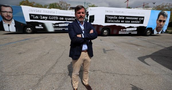 Foto: Hazteoir.org presenta tres autobuses invitando a votar (Efe)