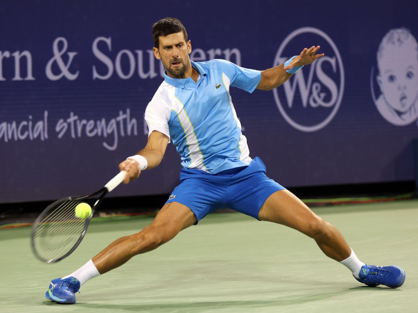 Novak Djokovic, durante la semifinal del Masters de Cincinnati contra Alexander Zverev (EFE/EPA/MARK LYONS)