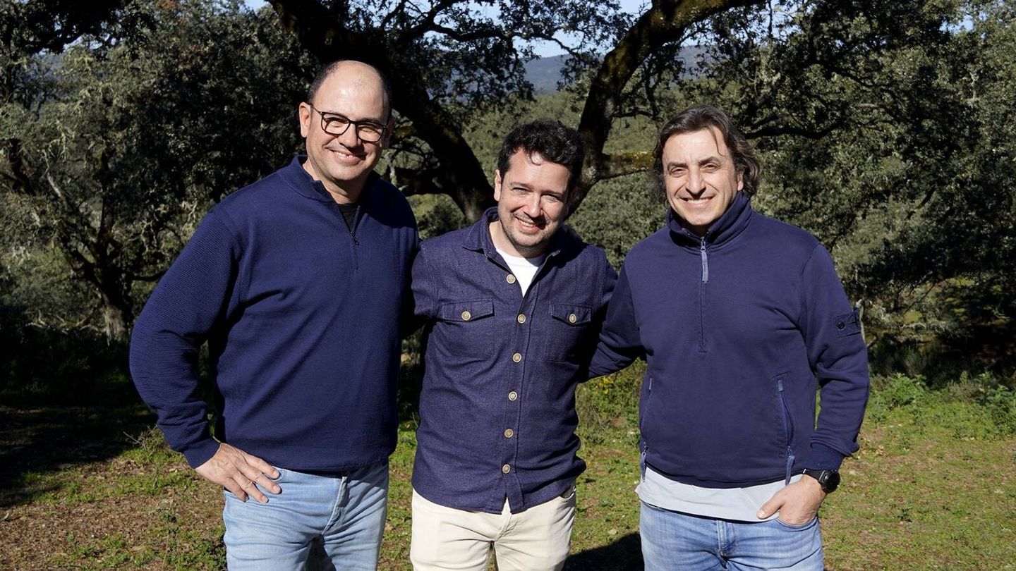 De izquierda a derecha, Carlos Ronda, gerente de Discarlux; José Sud, gerente de Don Mateo; y José Portas, también gerente de Discarlux. (Cedida)