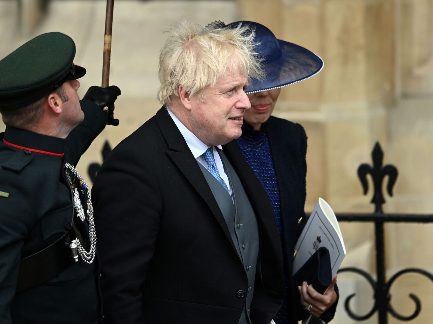 El ex primer ministro británico Boris Johnson, considerado por Steve Taylor un líder desconectado, durante la coronación de Carlos III. (EFE)