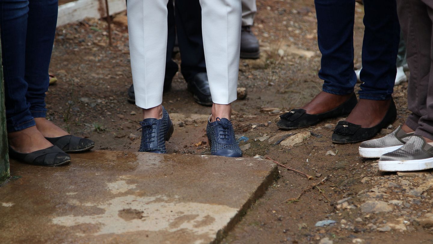 Los zapatos de la Reina. (Reuters)