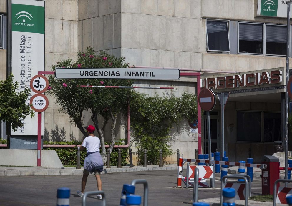 Foto: Entrada de urgencias del Hospital Materno Infantil de Málaga (EFE)