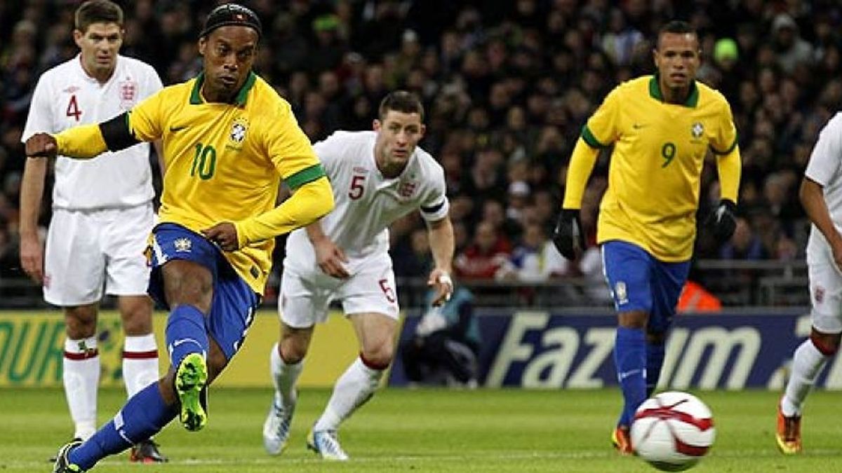Brasil carga contra Ronaldinho: gordo, lento y 'pasota' con Scolari