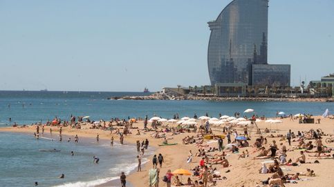 Barcelona prohíbe desde el sábado fumar en cuatro de sus playas