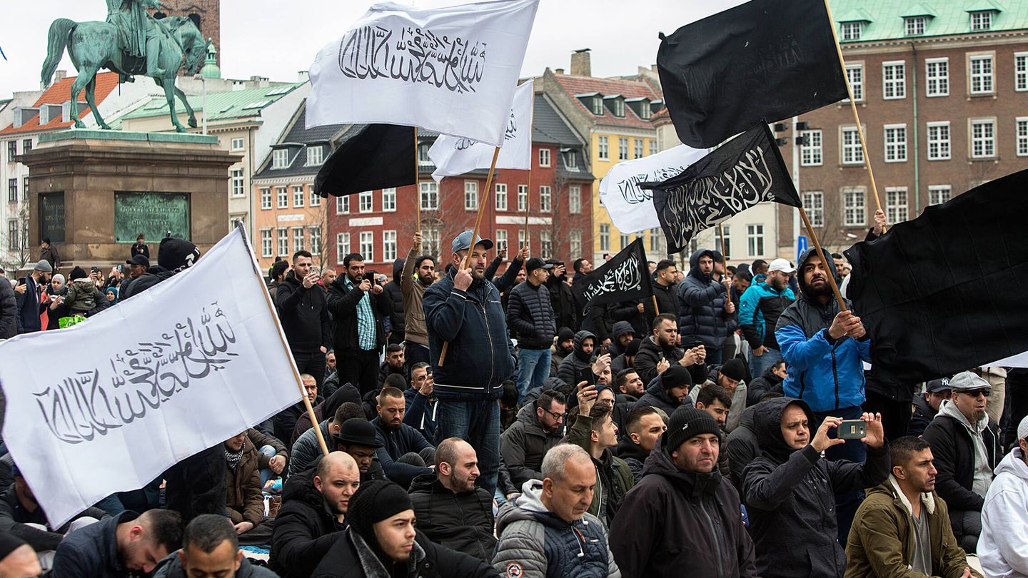 Acto de la organización islámica Hizb ut-Tharir en Copenhague, Dinamarca, en 2019. (Getty)