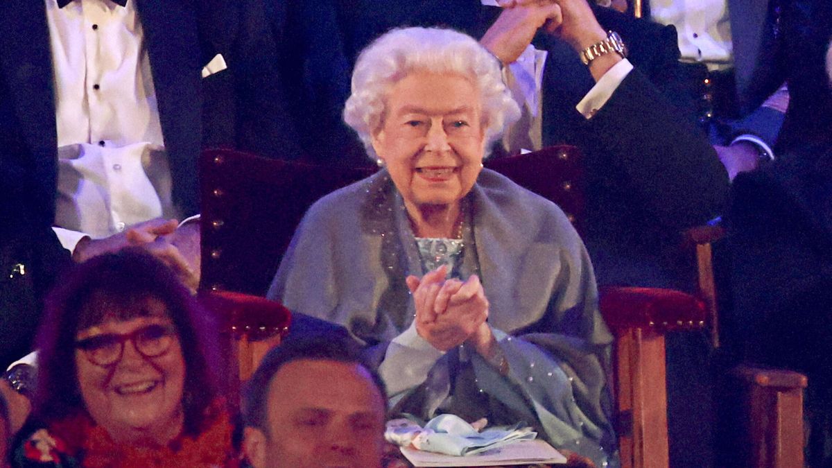 Arranca el jubileo de Isabel II: de su gran sonrisa al homenaje al duque de Edimburgo