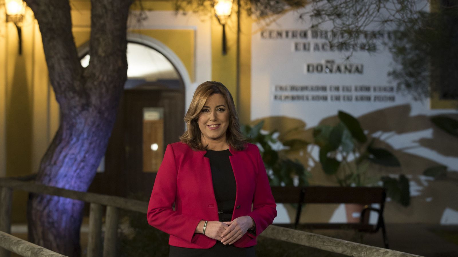 Foto: La presidenta de la Junta de Andalucía, Susana Díaz, durante la grabación del tradicional mensaje de Fin de Año a los andaluces. (EFE)