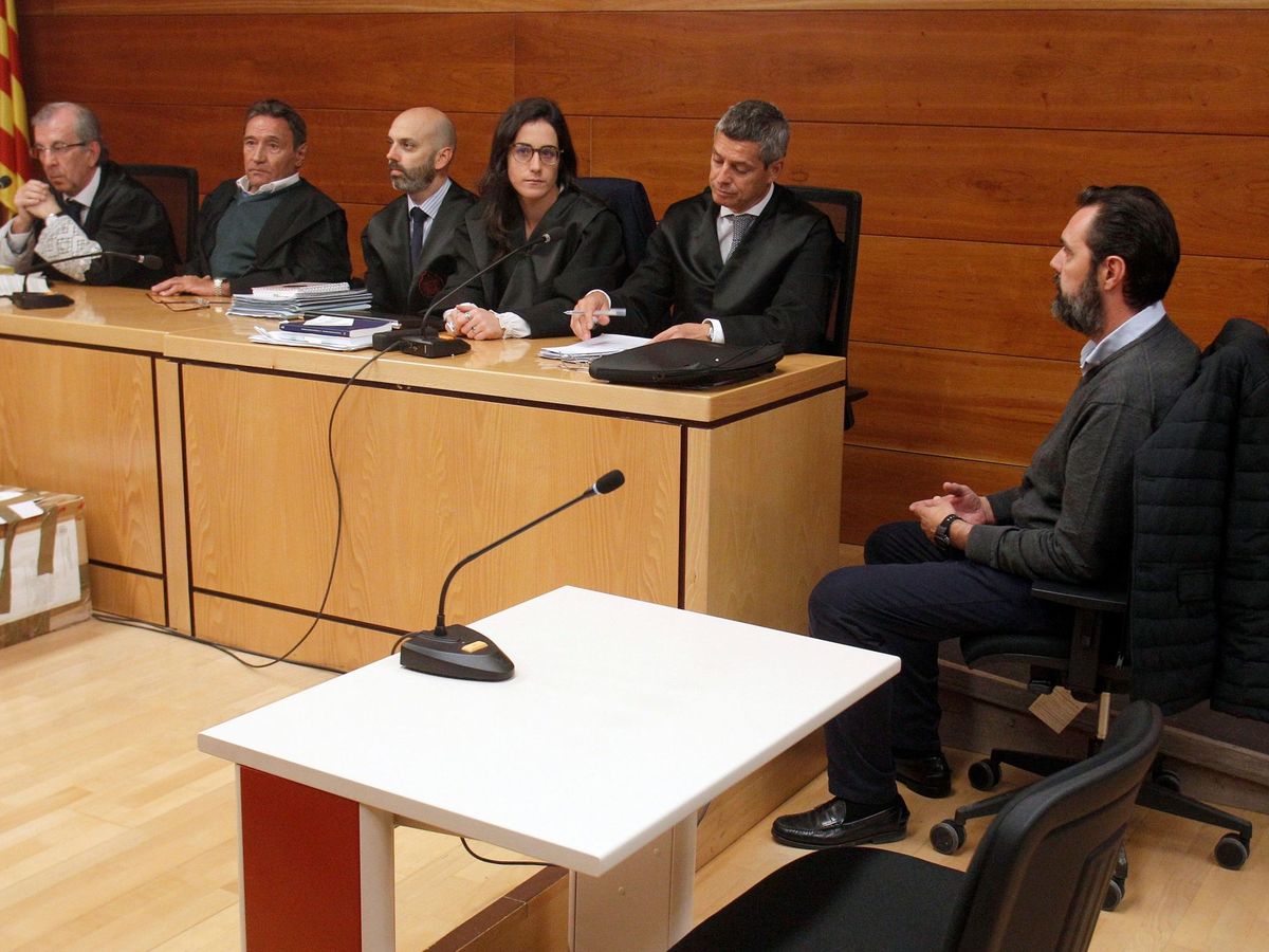 Foto: Comienzan las deliberaciones del jurado por el crimen de la viuda del expresiente de la CAM. (EFE)