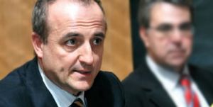 Miguel Sebastián se cae del núcleo duro creado por Zapatero para mejorar la imagen del Gobierno