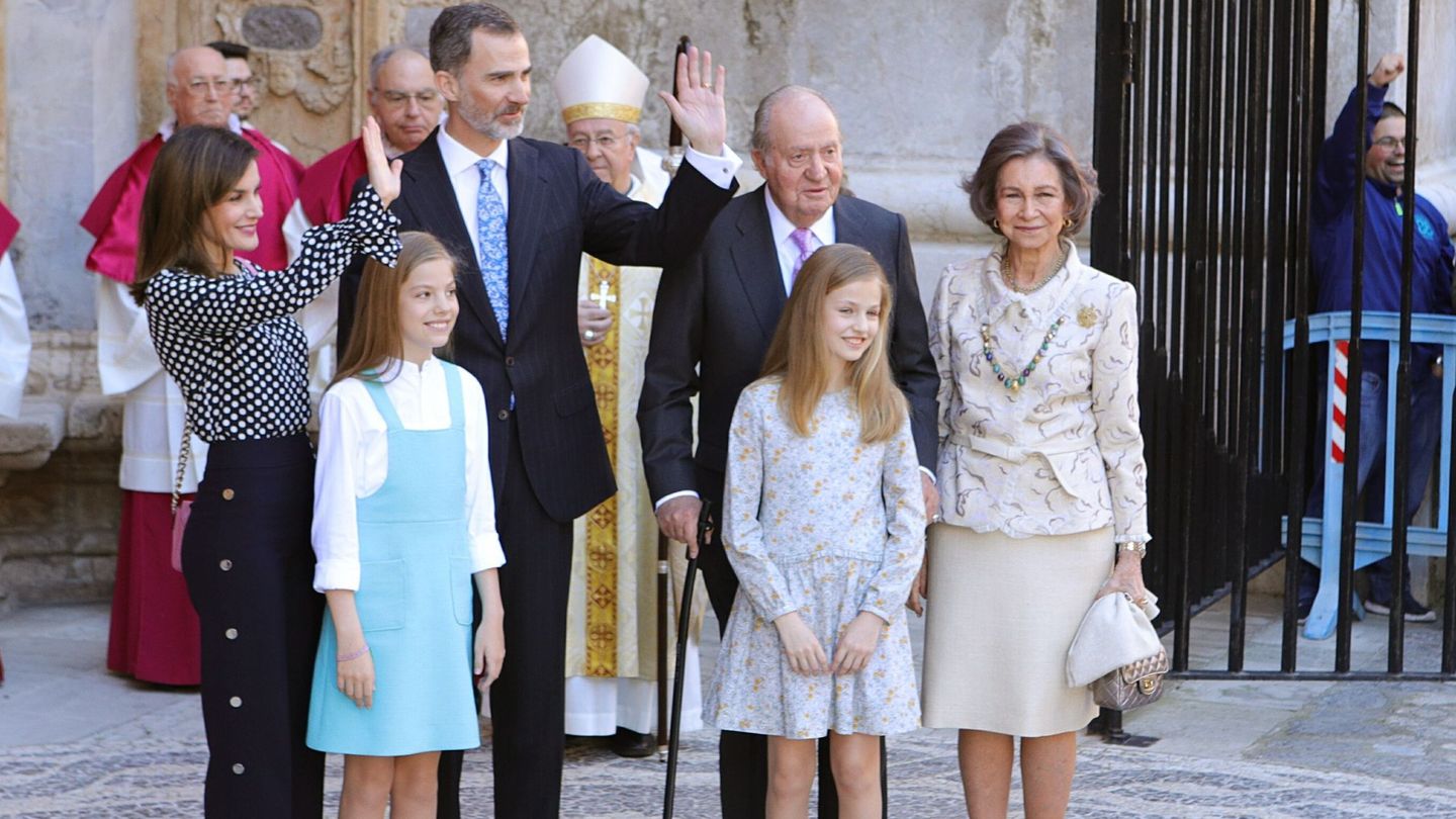 La Familia Real en la misa de pascua. (EFE)
