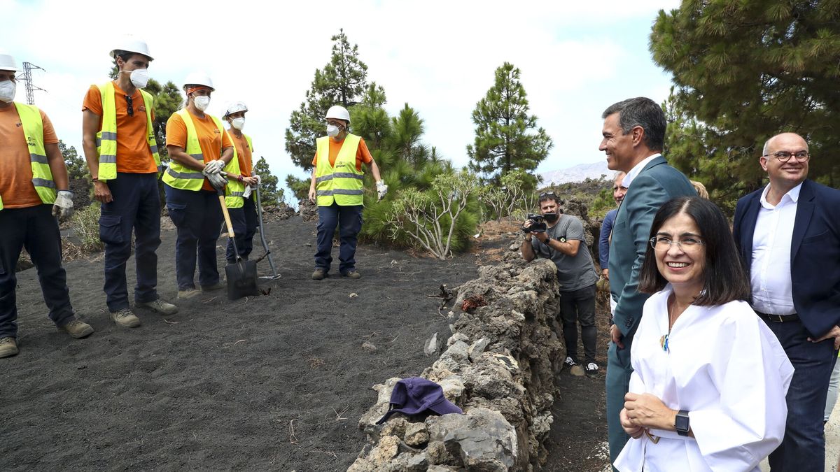 El Gobierno mima a Canarias tras el volcán: "Esto se ha convertido en un 'photocall"