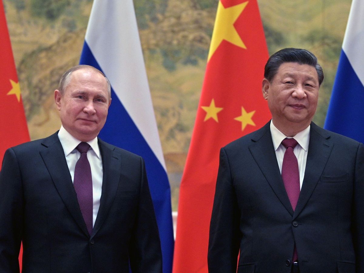 Foto: Vladímir Putin junto a Xi Jinping en una reunión presencial antes de la pandemia. (EFE/Alexei Druzhinin)