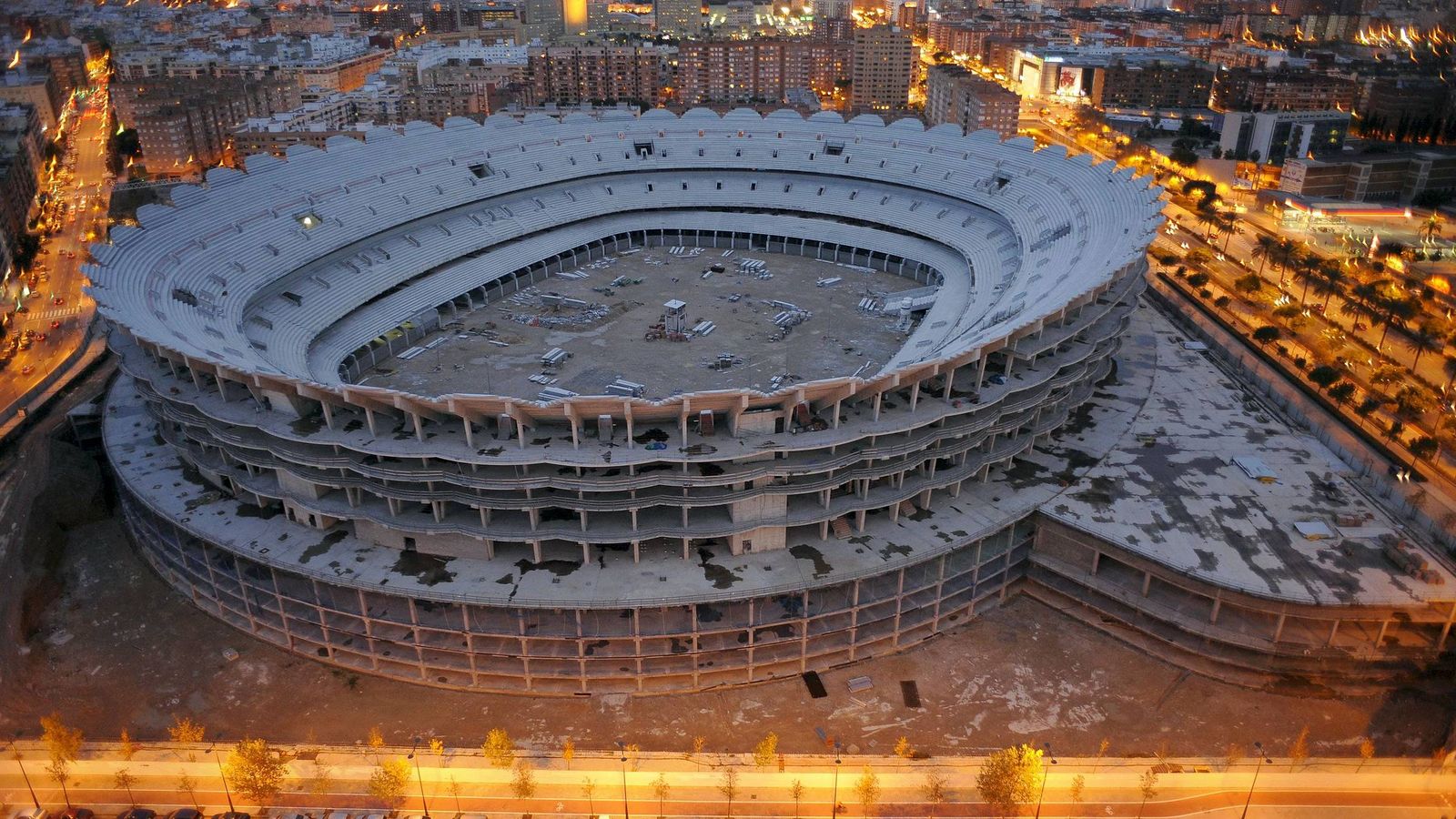 Foto: Fotografía de archivo de las obras del nuevo estadio de Mestalla. (EFE)