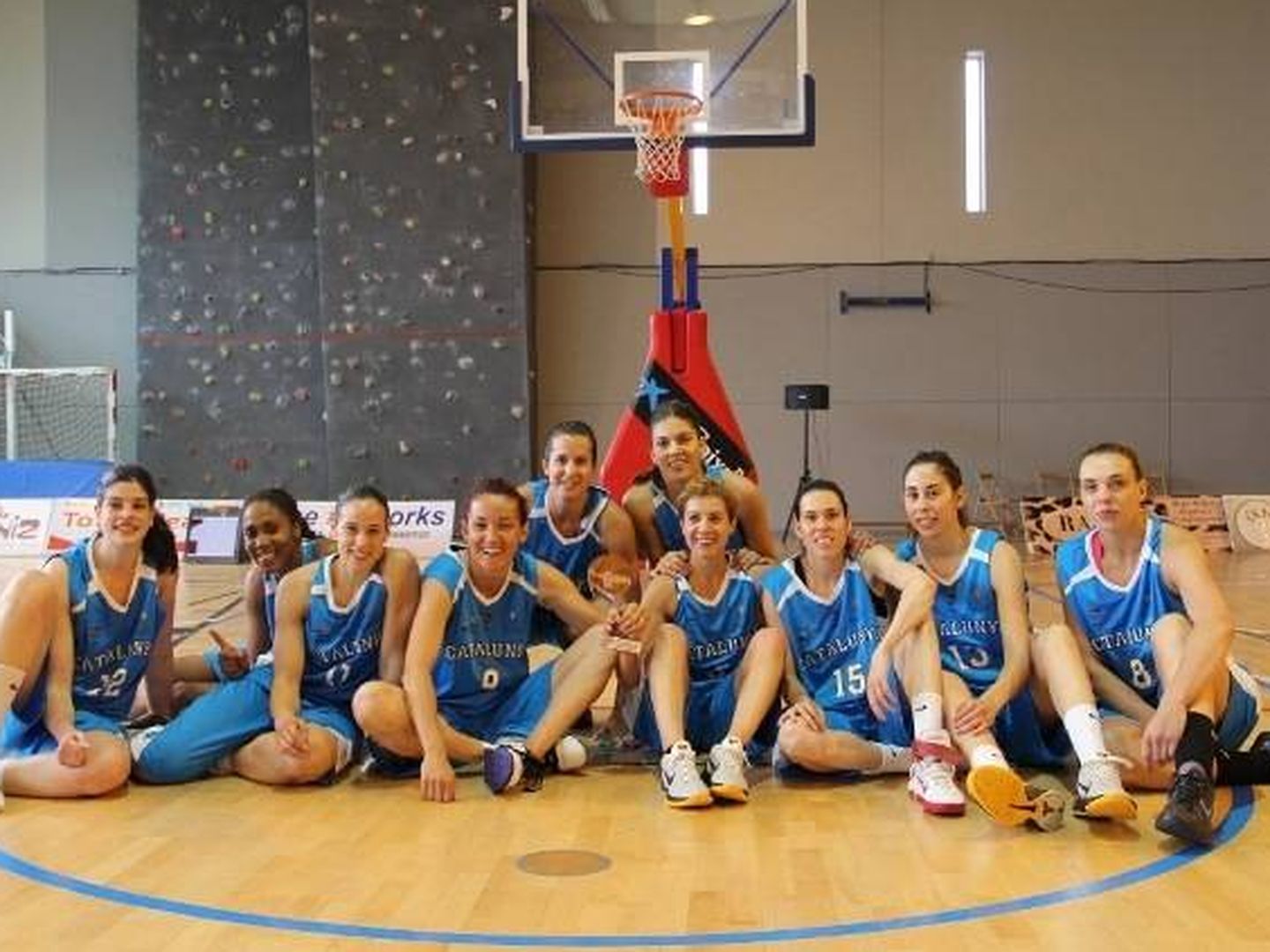 La selección femenina catalana de baloncesto que ganó la Copa de las Naciones en 2012. (FCBQ)