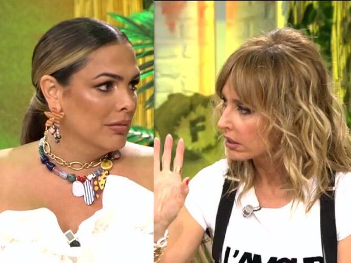 Foto: La presentadora Emma García y Amor Romeira en 'Fiesta'. (Mediaset)