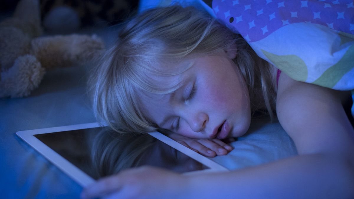 ¿Quieres dormir bien? No utilices 'tablets' ni pantallas luminosas antes de acostarte