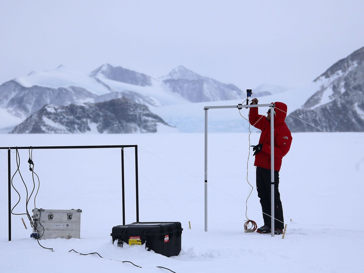 Estación de monitoreo de la capa de ozono en la Antártida (EFE)
