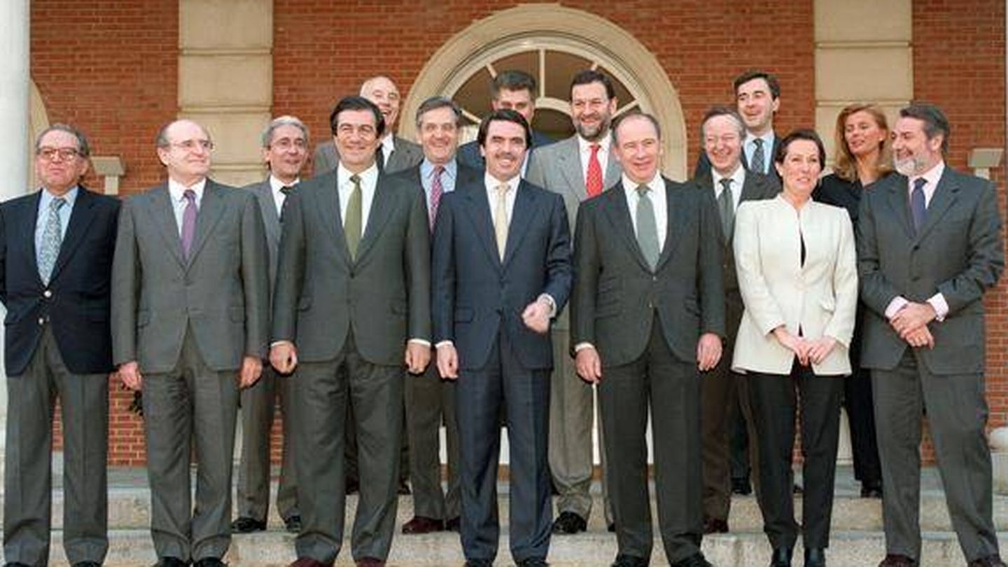 Foto del Consejo de Ministros de uno de los gobiernos de Aznar. (EFE)