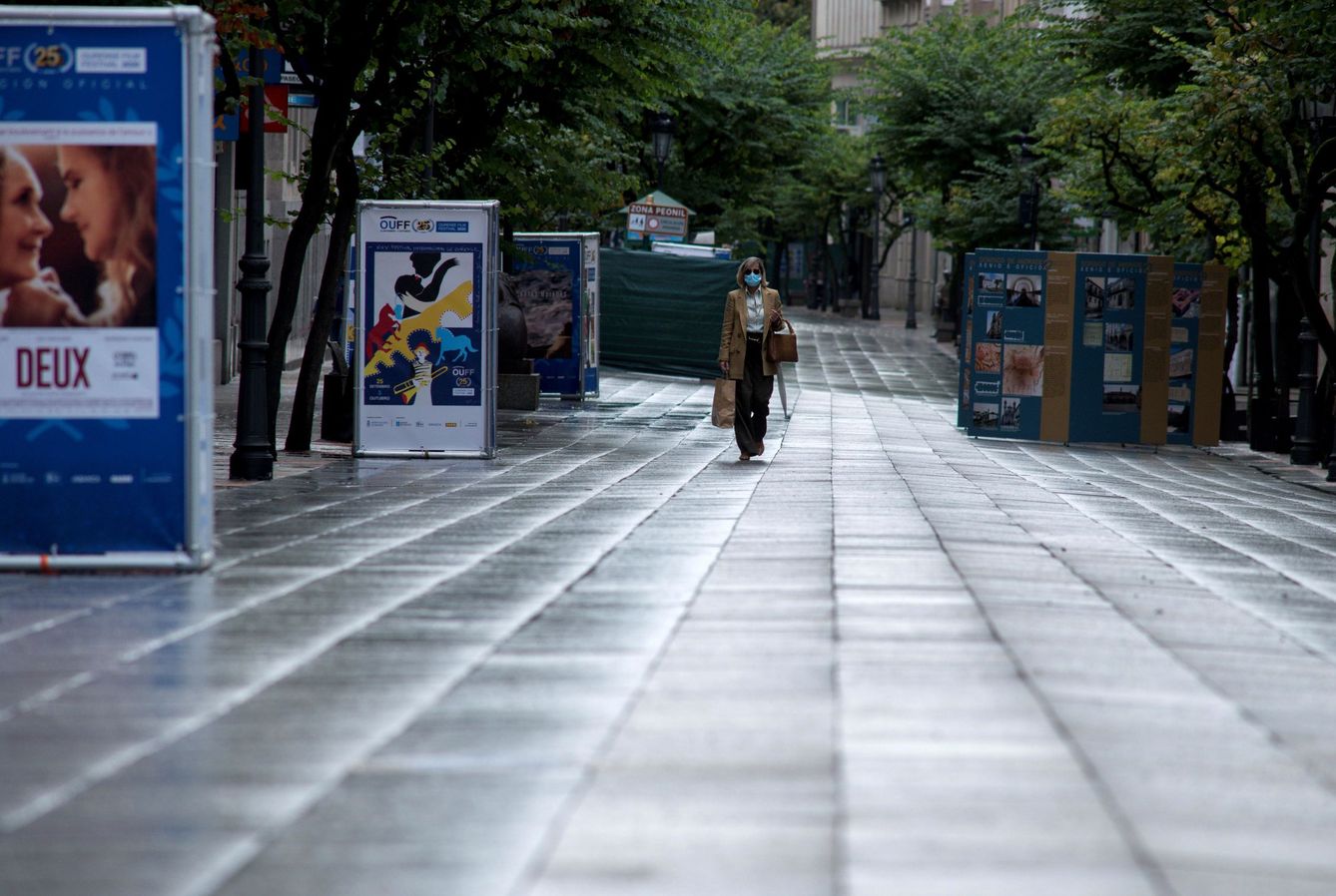 Calles vacías en Ourense antes del confinamiento perimetral. (EFE)