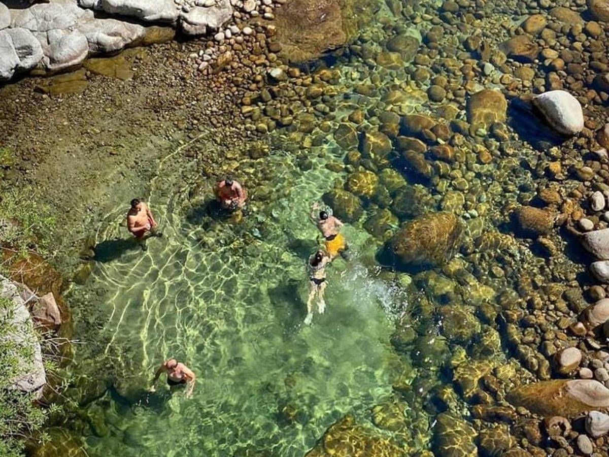 Foto: Las mejores piscinas naturales de toda España, aquí el área de baño de Estremera, Garganta de Alardos. (Instagram/ @extremadura_tur)